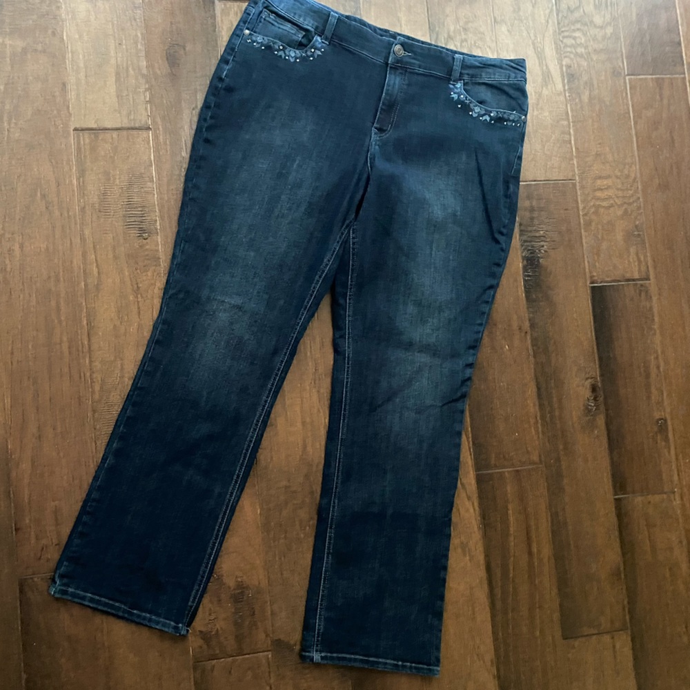 CJ Banks Denim Jeans   Embroidered Accents  Cotton/Polyester  Med Stonewash  18W